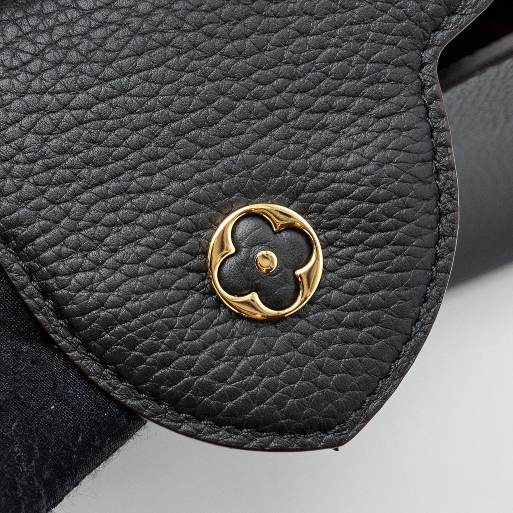 louis-vuitton-capucines-bb-taurillon-black-ghwnew-version