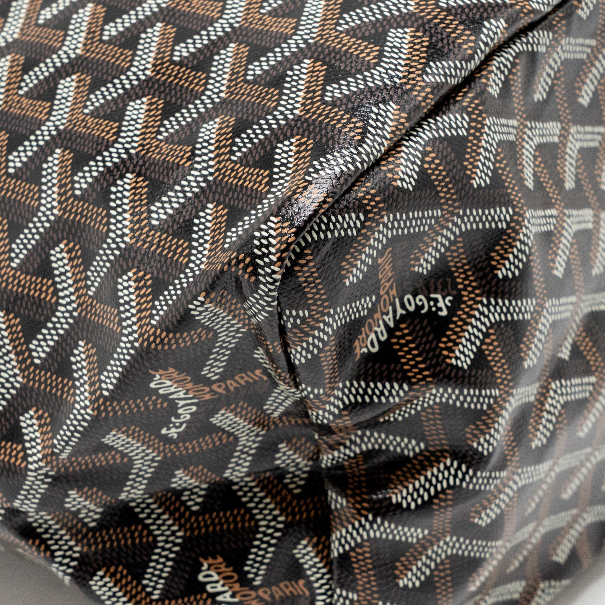 goyard-saint-louis-pm-bag-goyardine-canvas-calfskin-naturel-shw