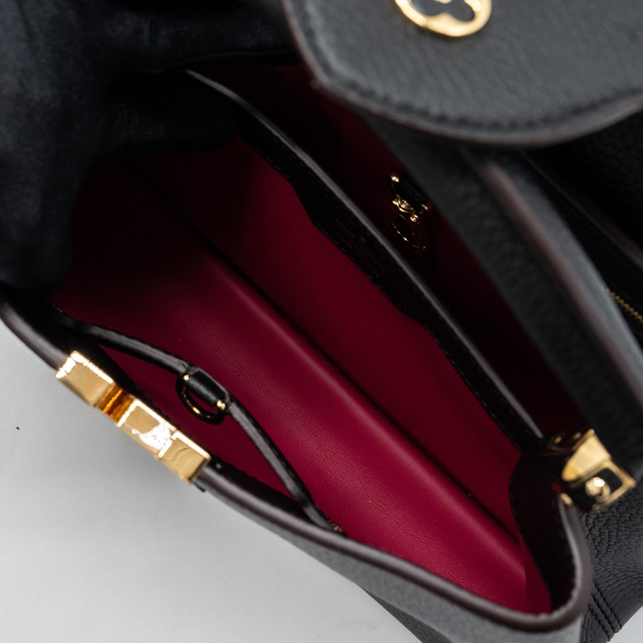 louis-vuitton-capucines-bb-taurillon-black-ghwnew-version