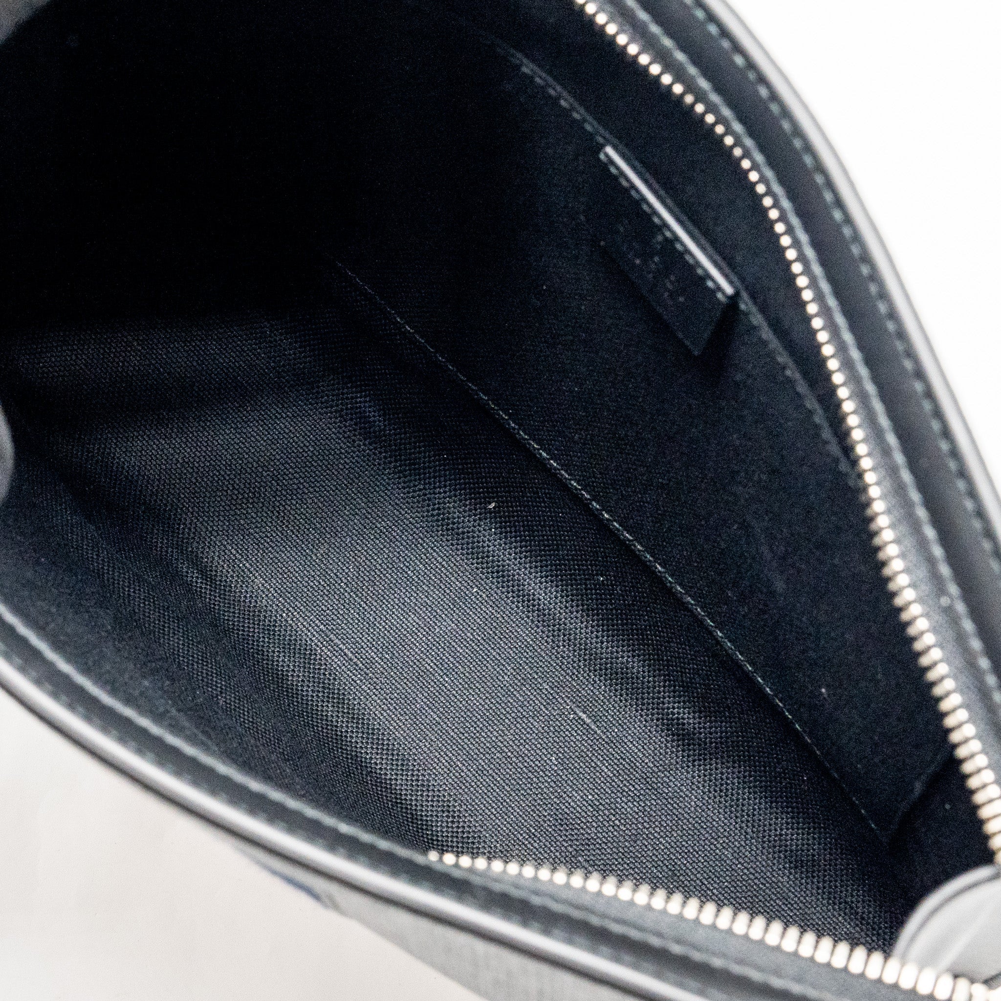 gucci-gg-supreme-canvas-leather-zip-clutch-black-multicolour-shw