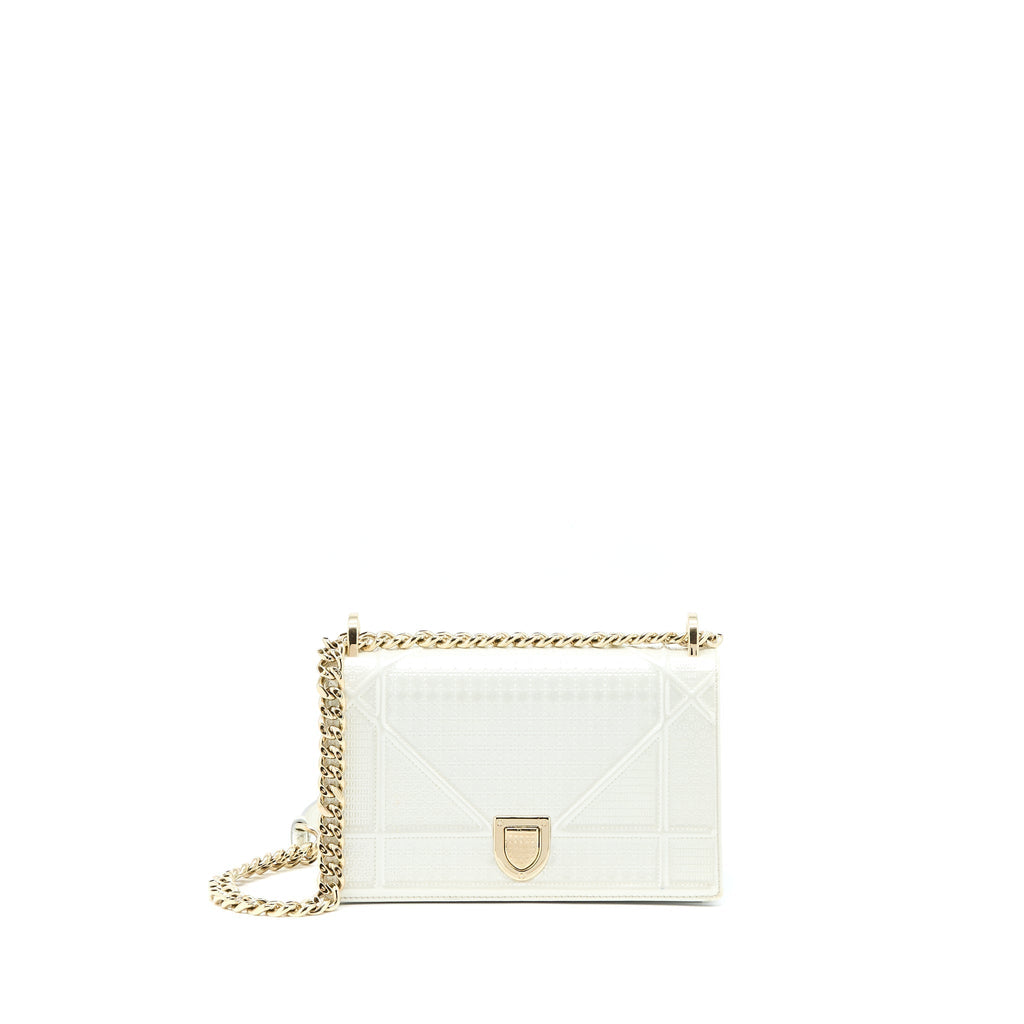 dior-small-diorma-metallic-white-shw