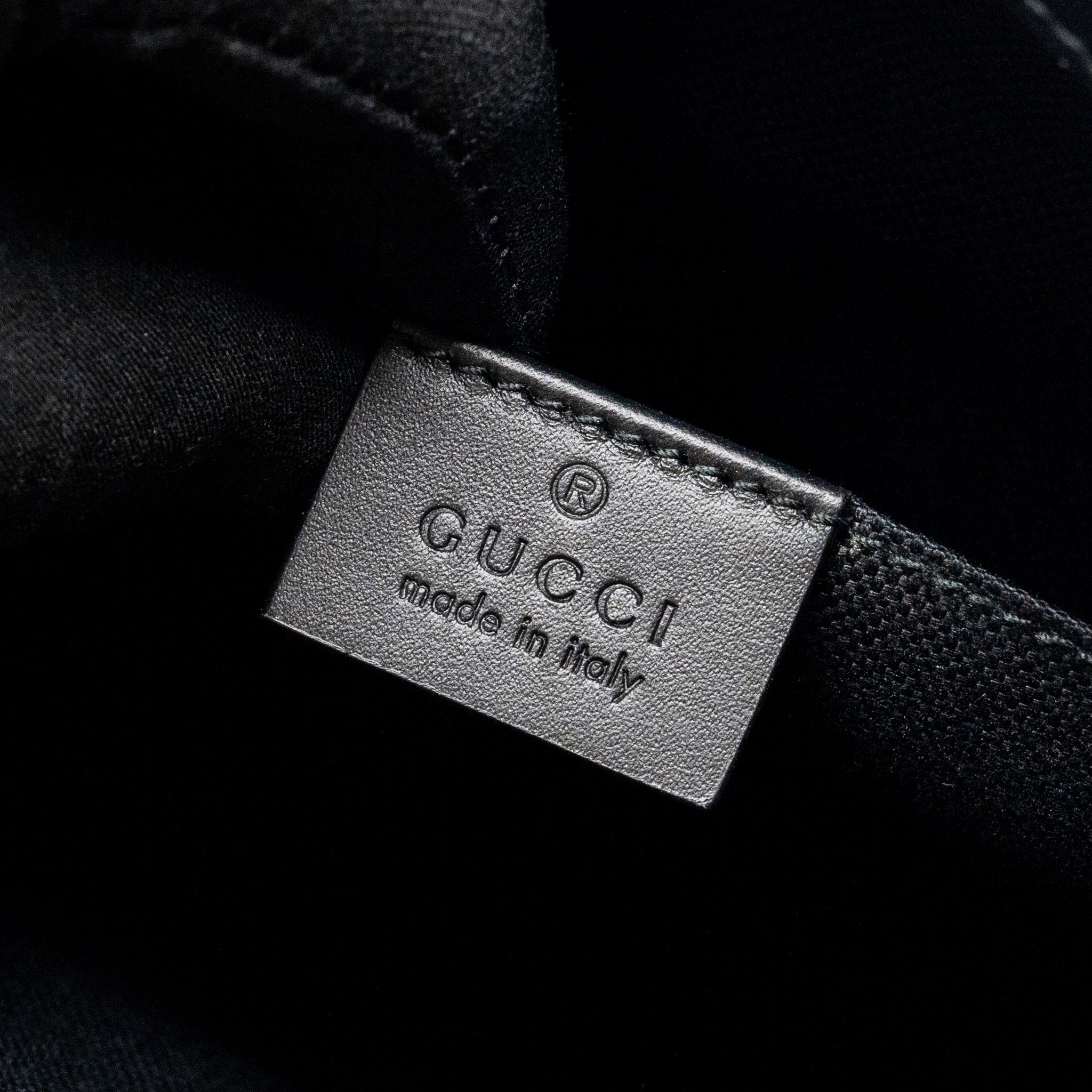gucci-gg-supreme-canvas-leather-zip-clutch-black-multicolour-shw