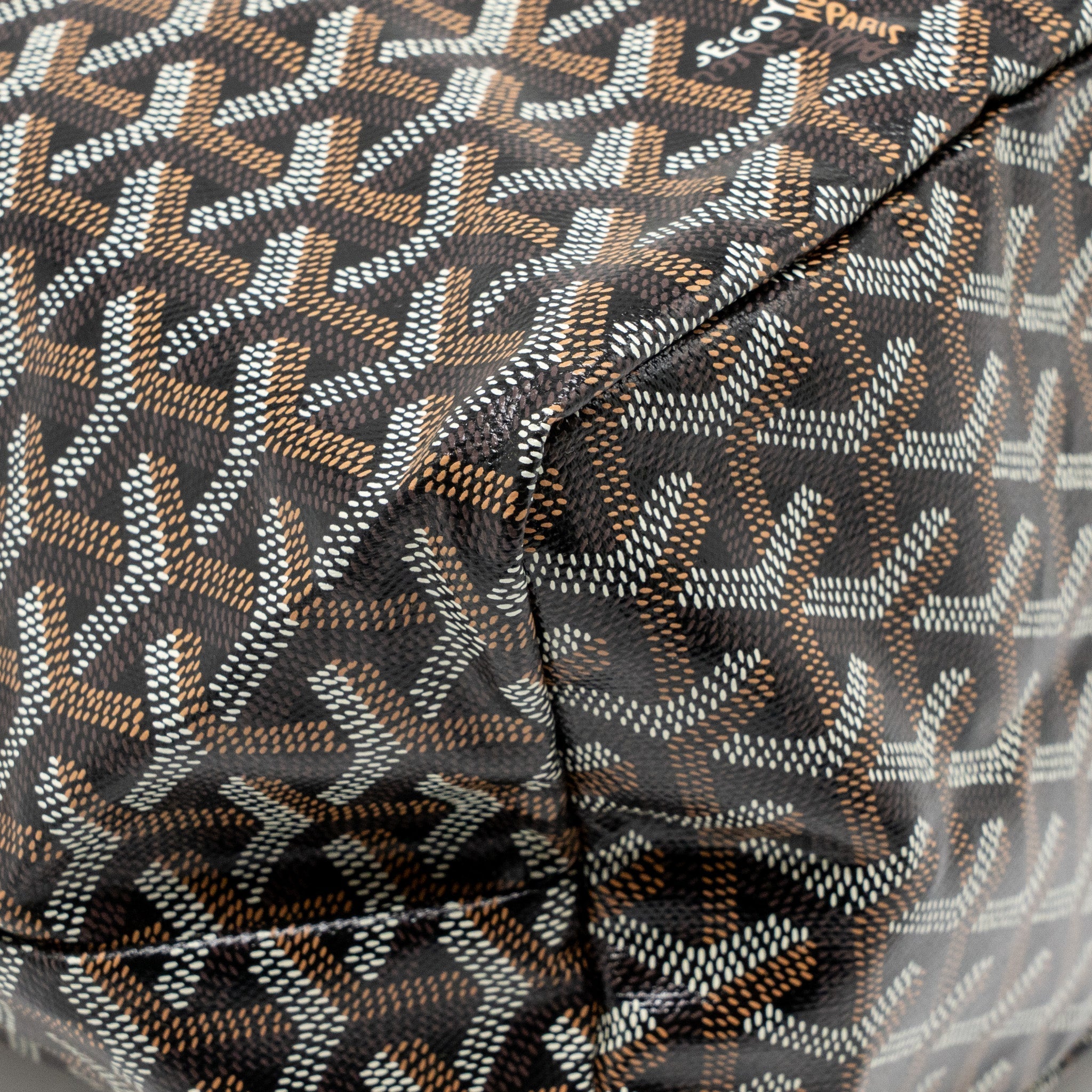 goyard-saint-louis-pm-bag-goyardine-canvas-calfskin-black-shw
