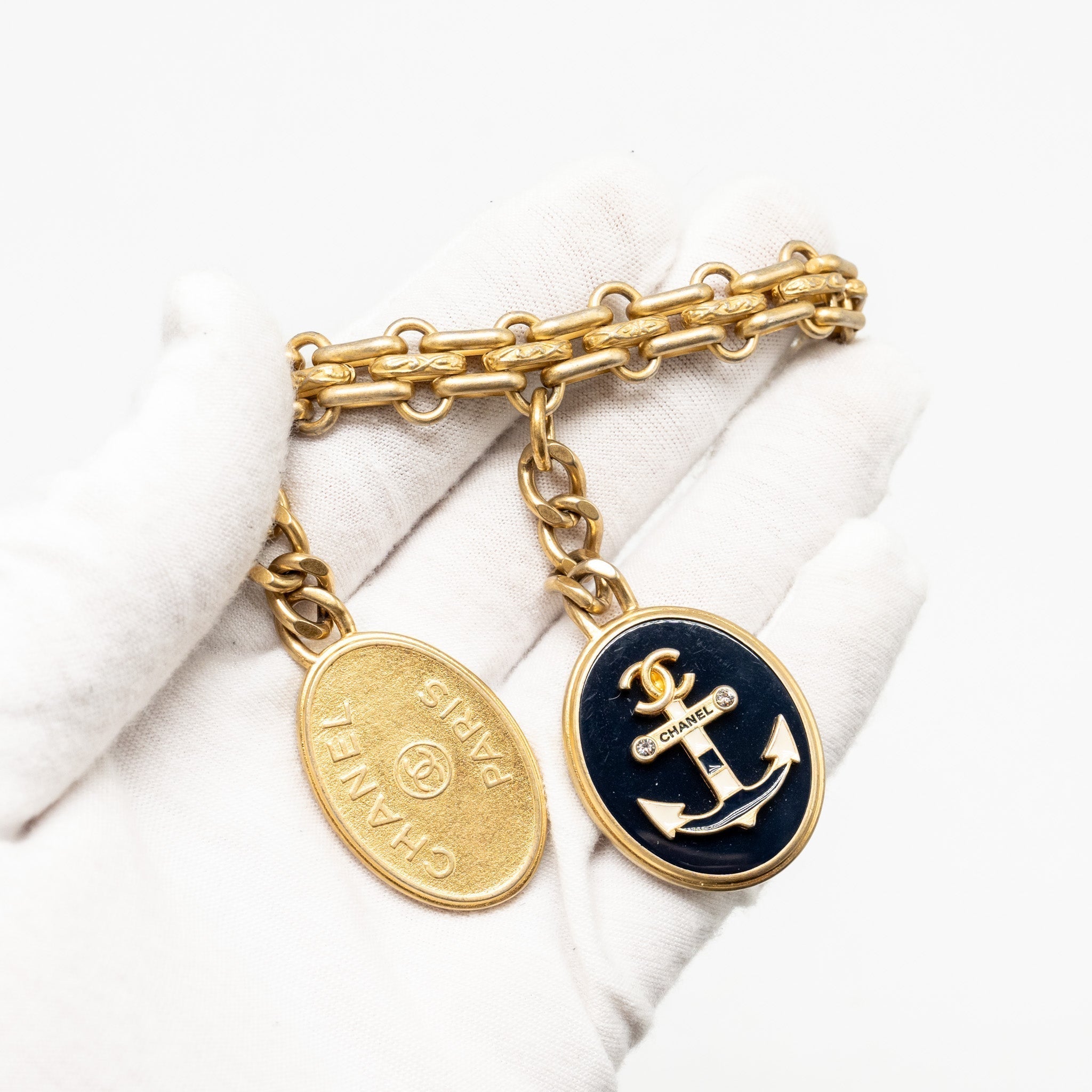 chanel-detailed-charms-limited-edition-2-55-reissue-bag-calfskin-dark-navy-ghw-copy