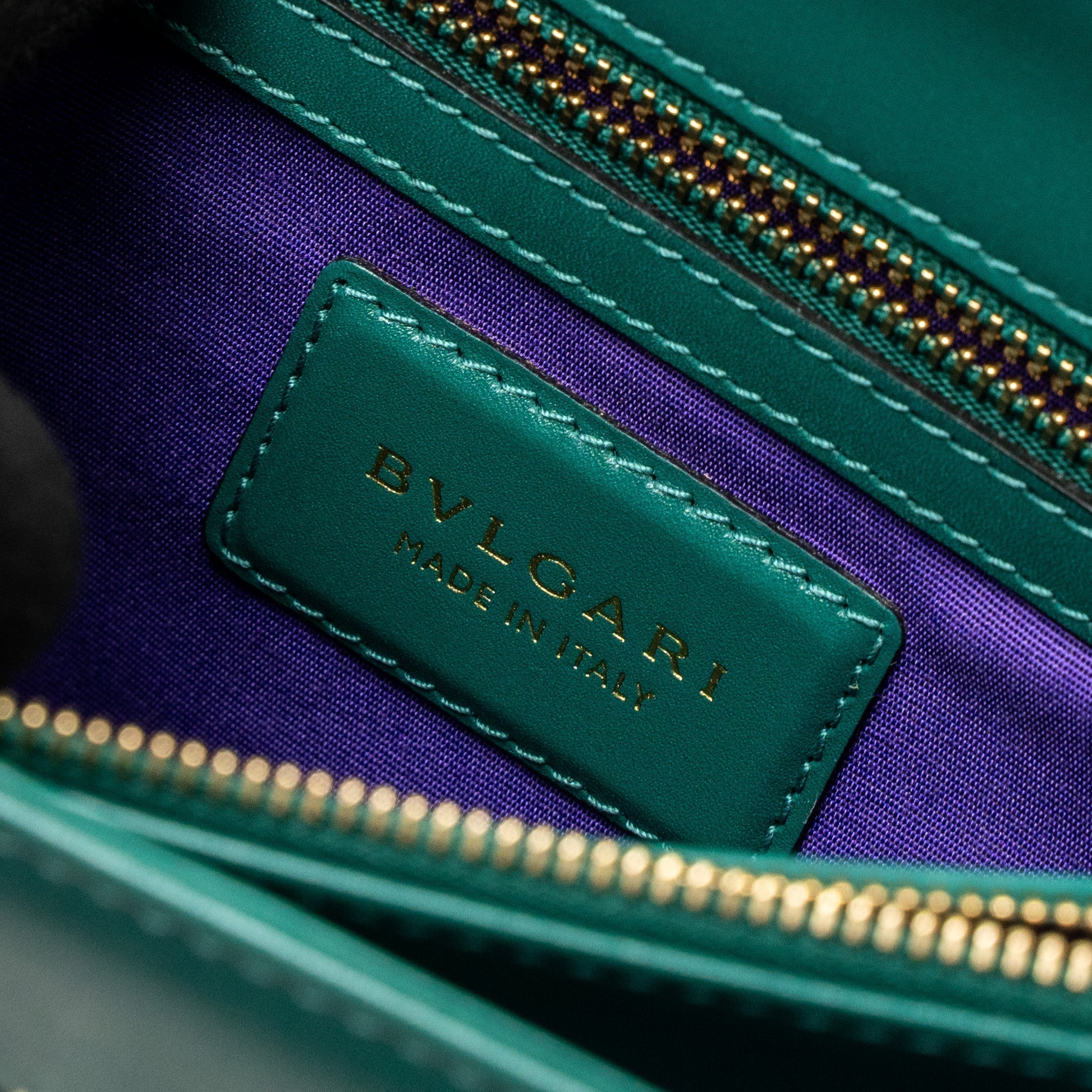 bvlgari-serpenti-forever-shoulder-bag-calfskin-green-lghw-1
