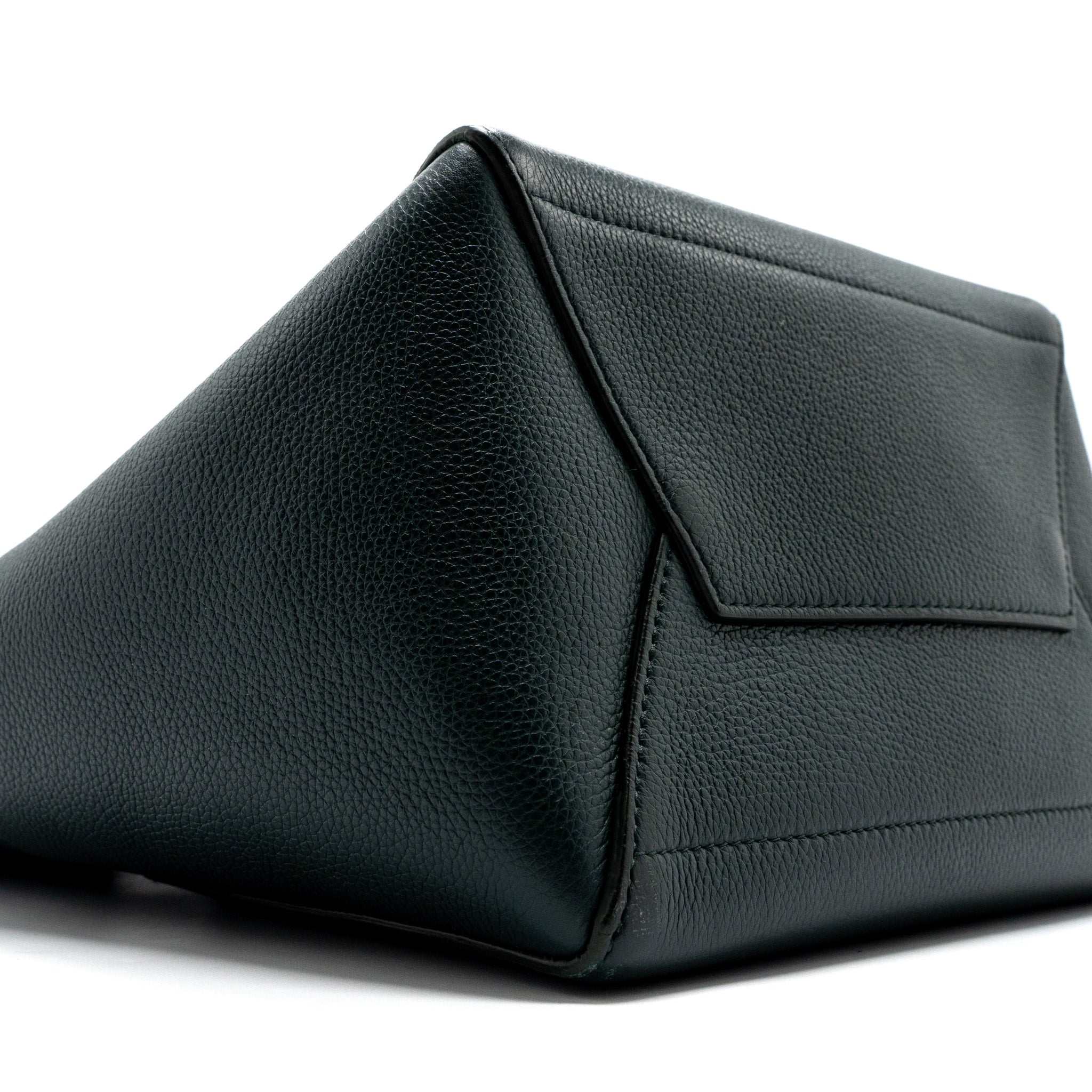 celine-sangle-bucket-bag-calfskin-dark-green-ghw-1