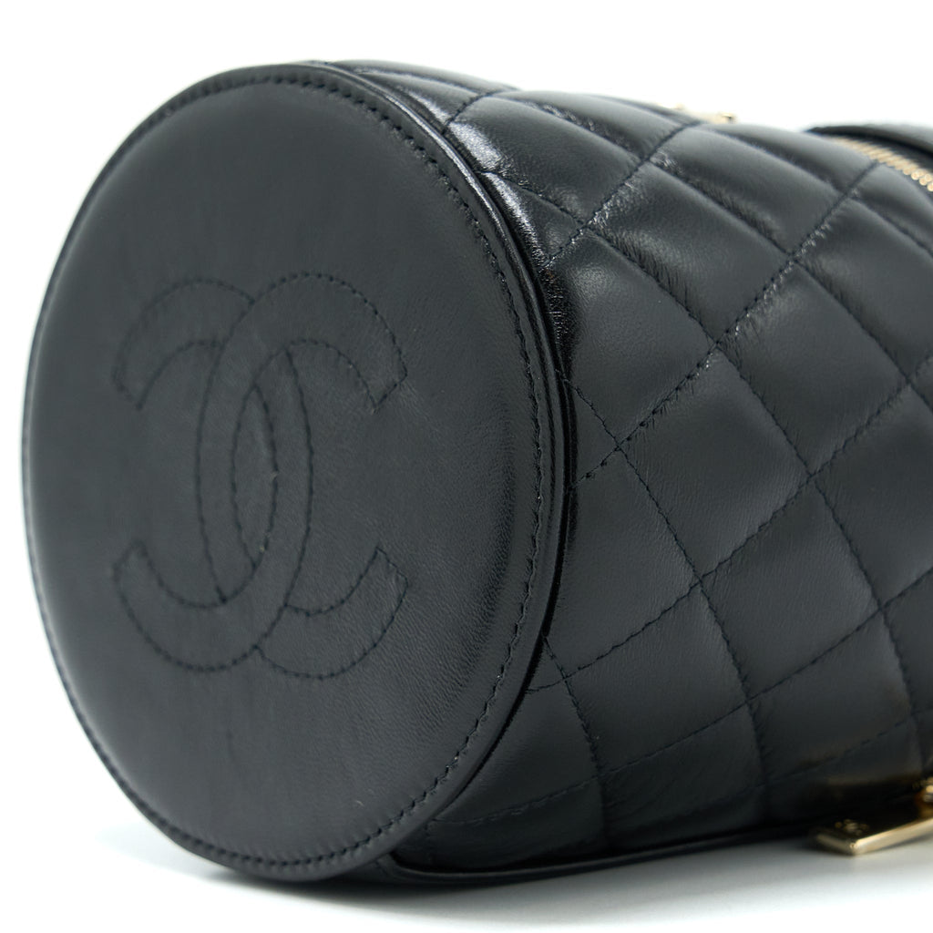 chanel-22s-top-handle-vanity-lambskin-black-lghw