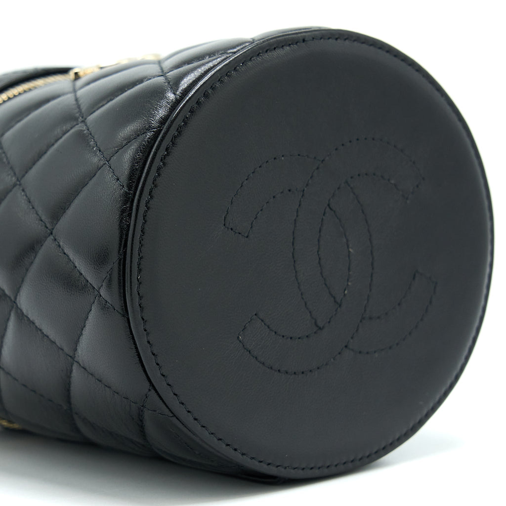 chanel-22s-top-handle-vanity-lambskin-black-lghw