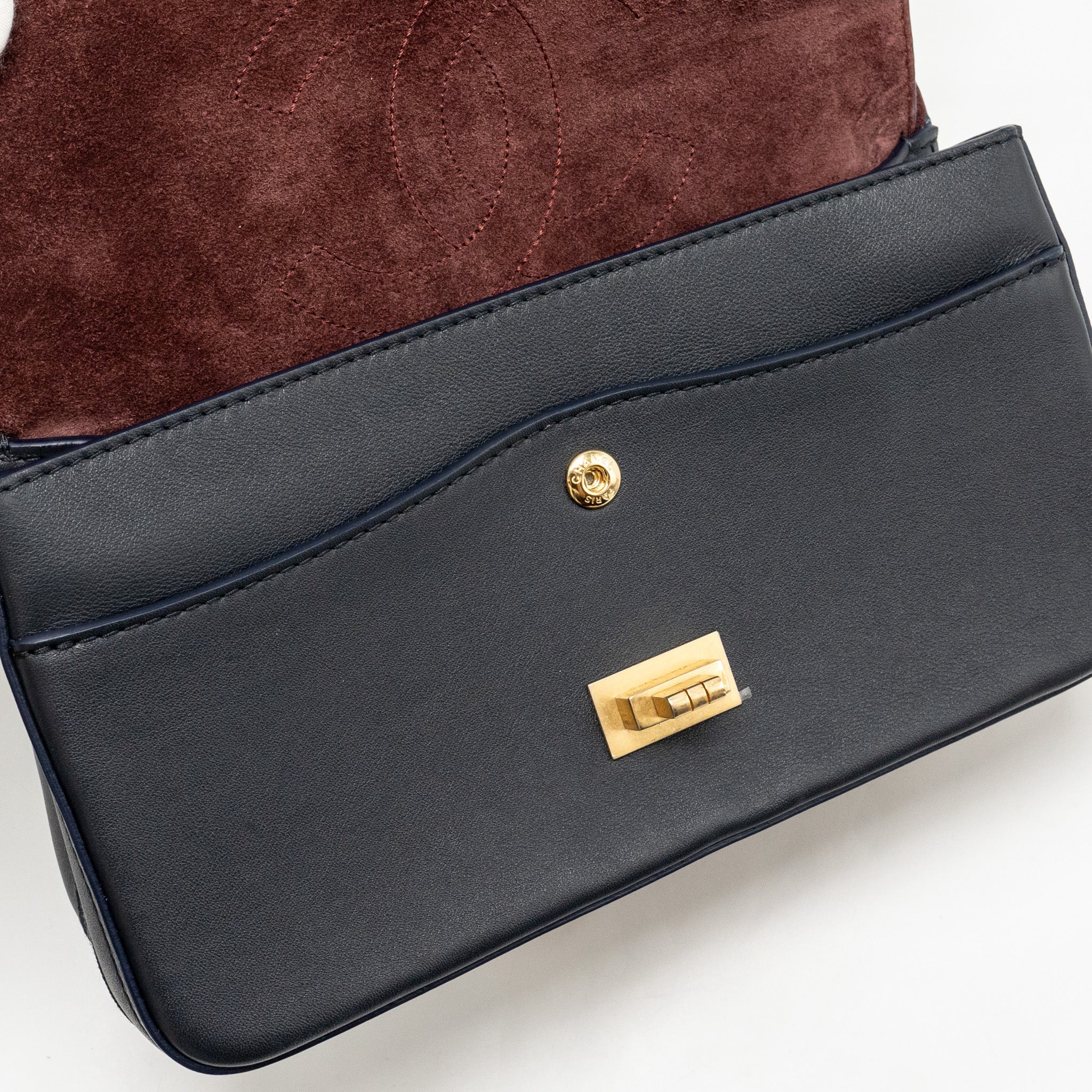 chanel-detailed-charms-limited-edition-2-55-reissue-bag-calfskin-dark-navy-ghw-copy