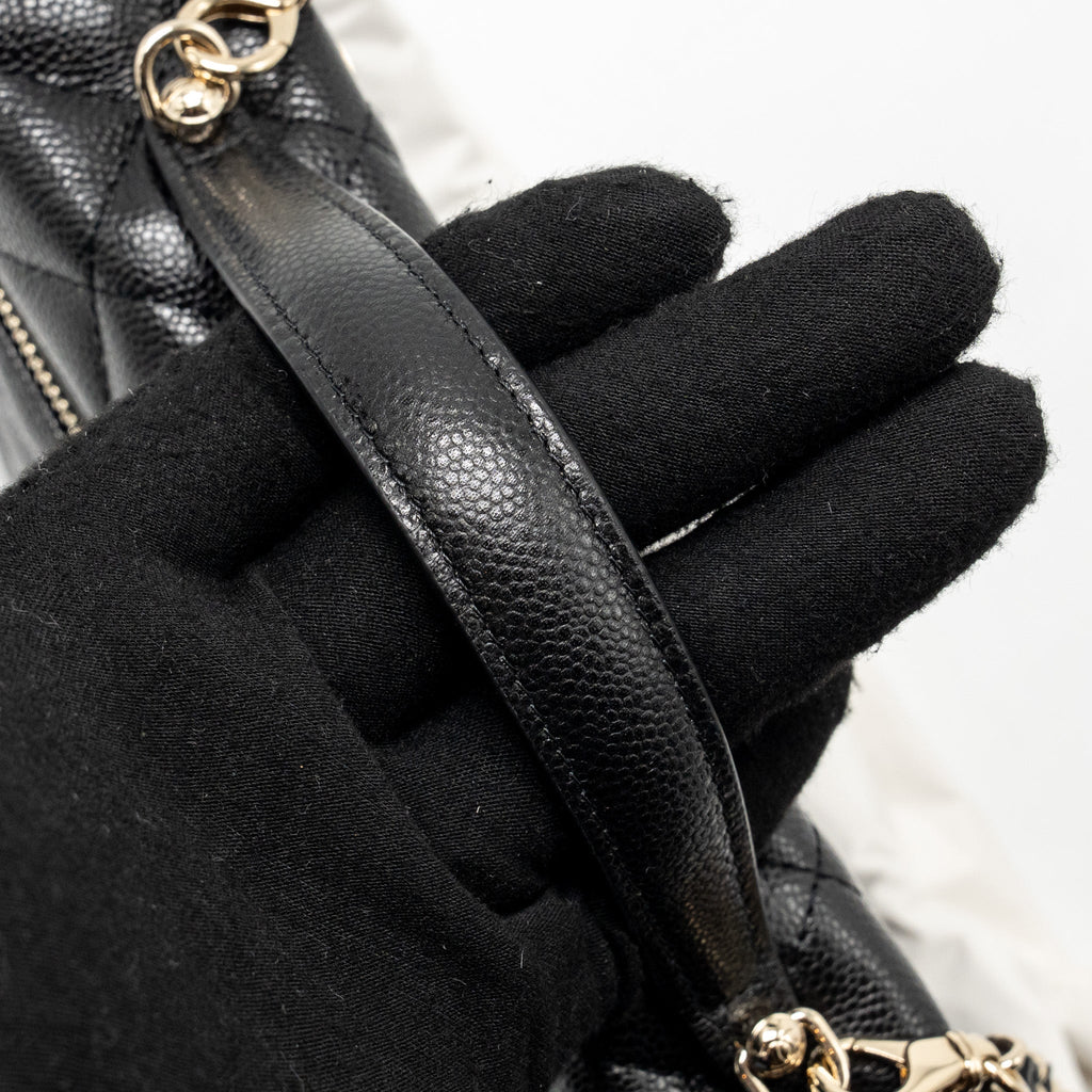 chanel-25p-cc-top-handle-vanity-with-chain-caviar-black-lghwmicrochip-1