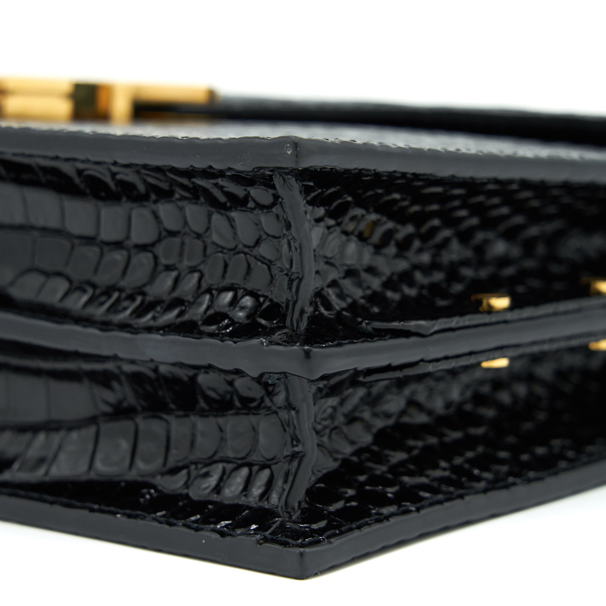 saint-laurent-cassandra-monogram-clasp-bag-black-ghw-croc-embossed-calfskin