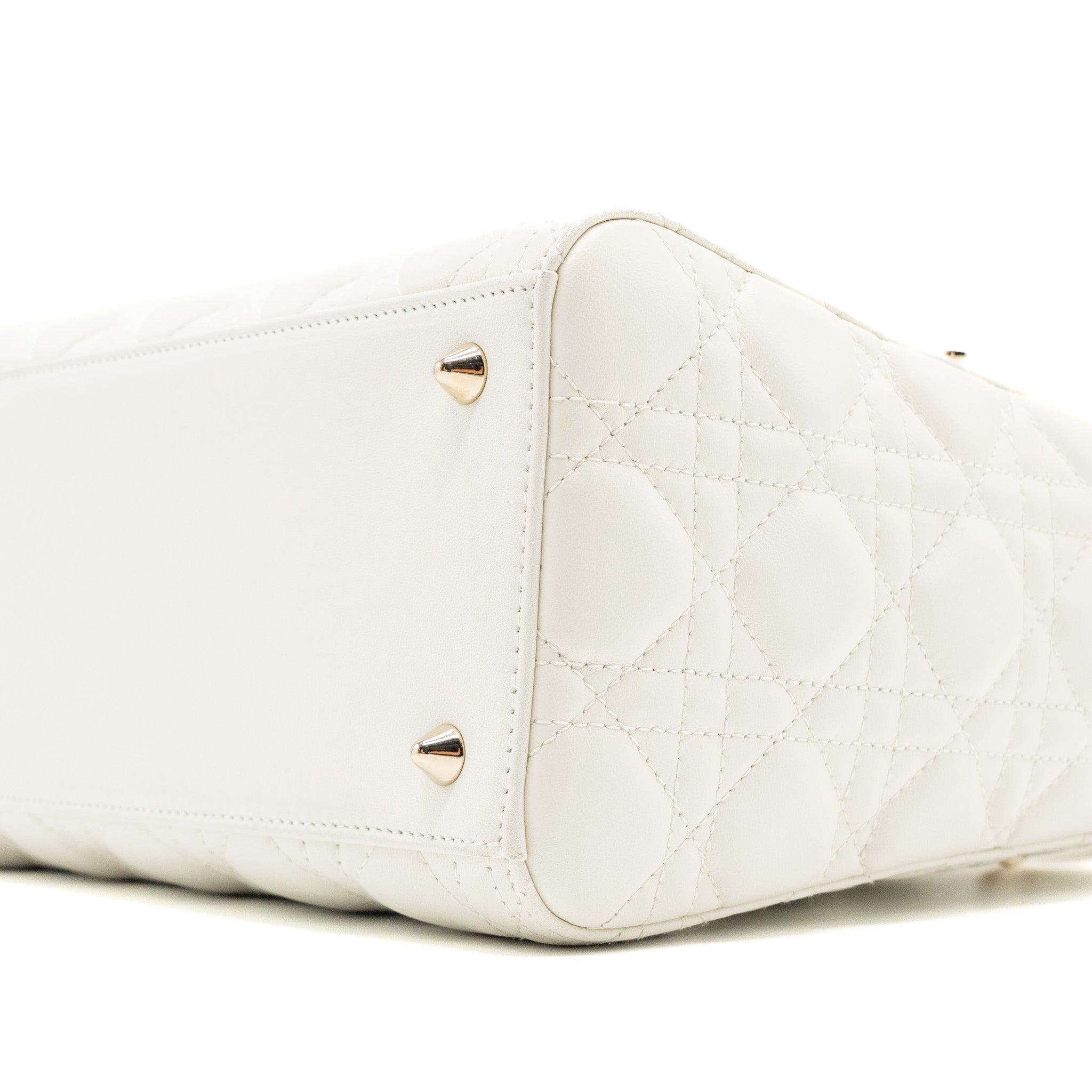 dior-medium-lady-dior-bag-lambskin-white-lghw-1
