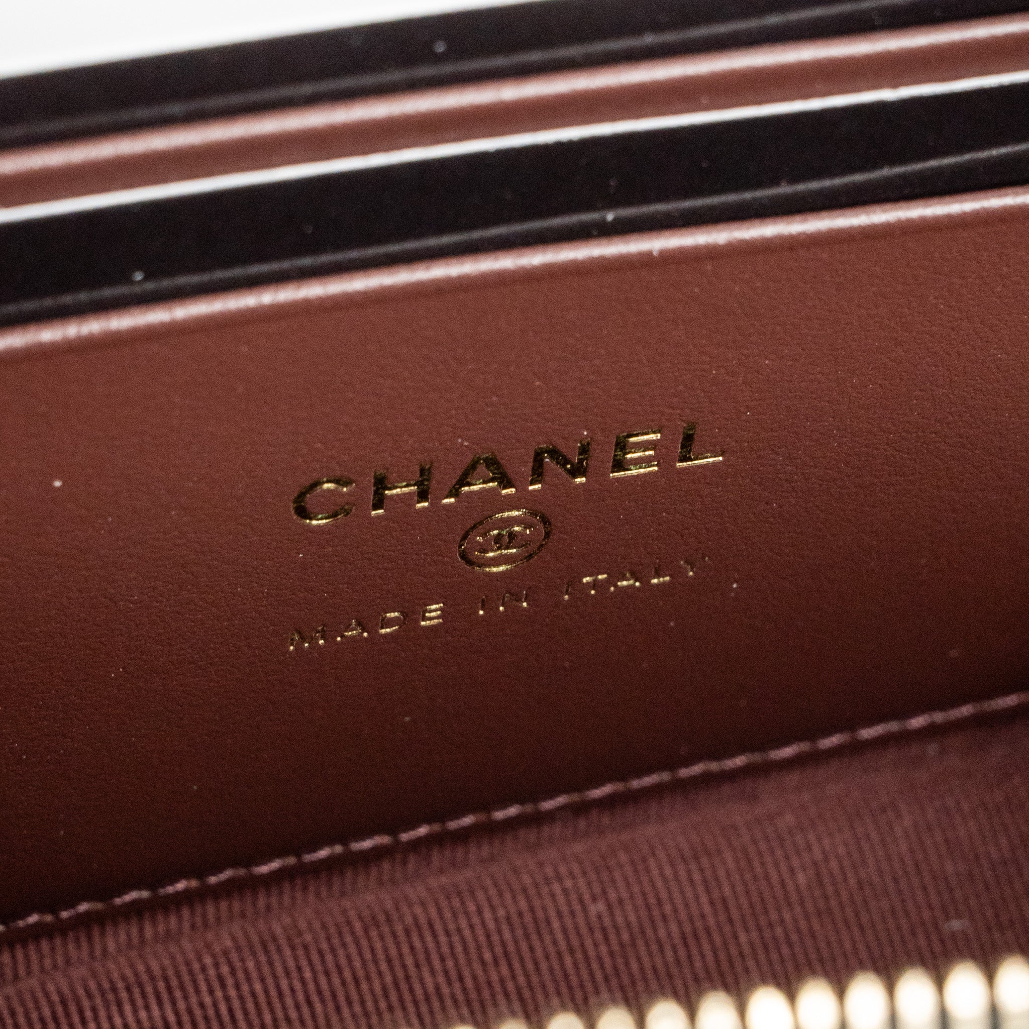 chanel-25p-cc-top-handle-vanity-with-chain-caviar-black-lghwmicrochip-1