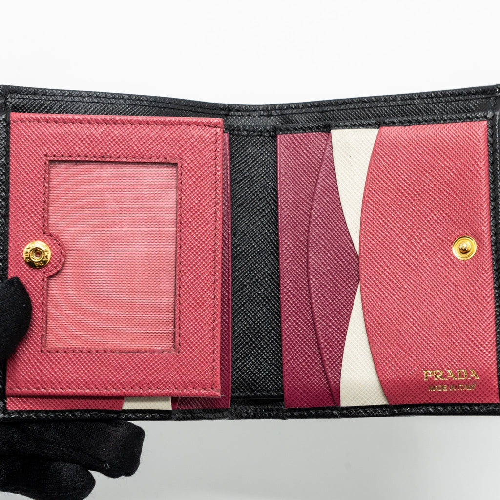 prada-small-saffiano-leather-wallet-black-ghw