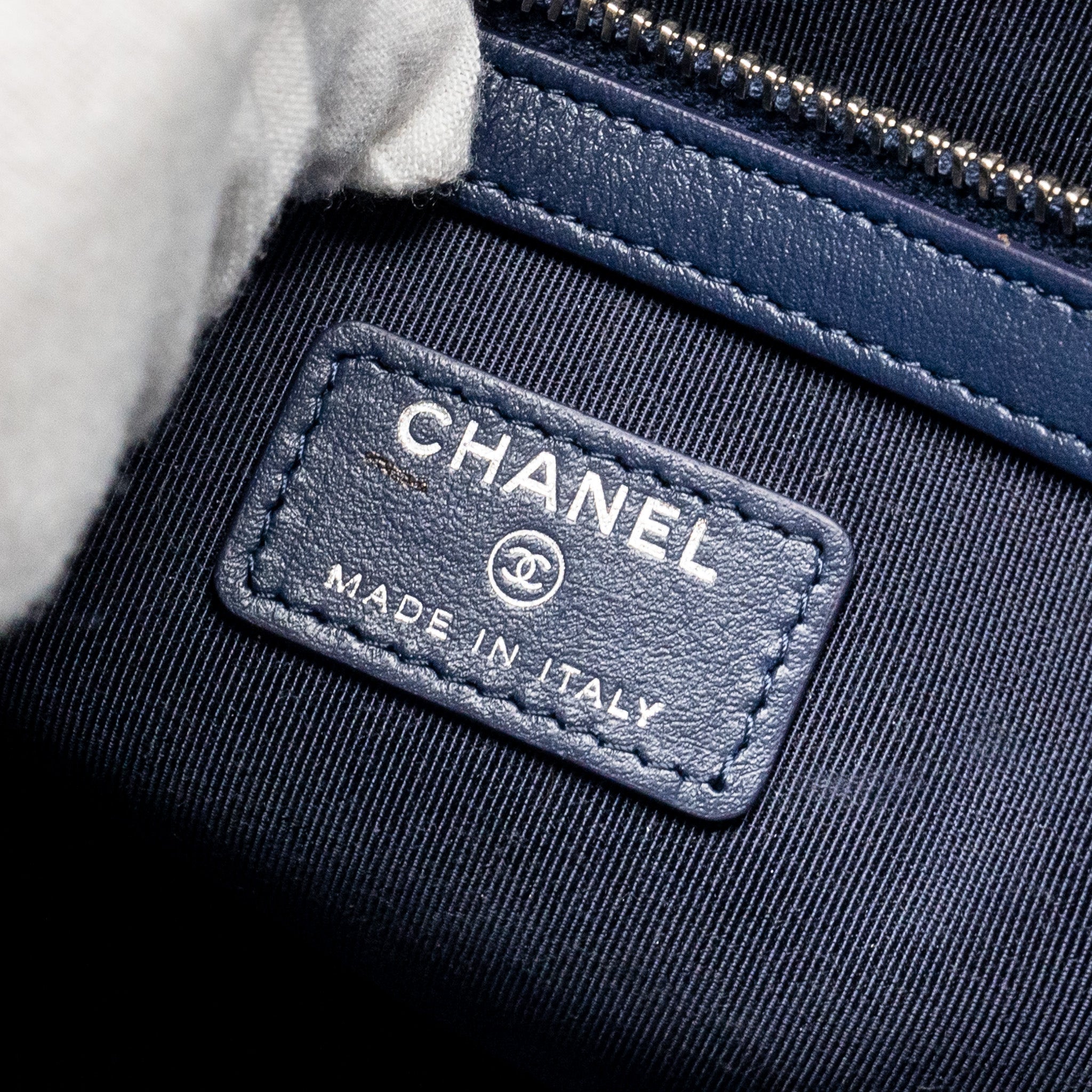 chanel-coco-printed-medium-2-55-reissue-o-case-pouch-fabric-black-white-ruthenium-shw