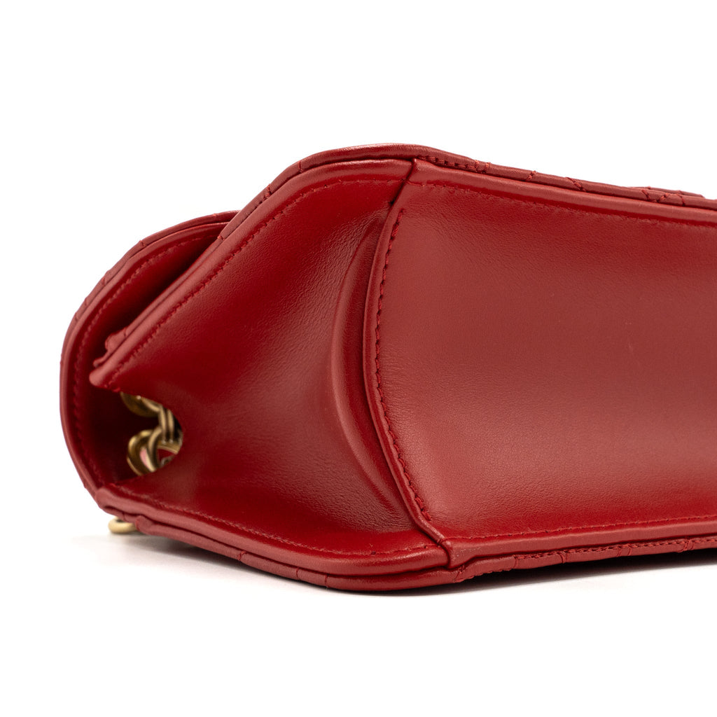salvatore-ferragamo-glancing-shoulder-bag-calfskin-red-ghw