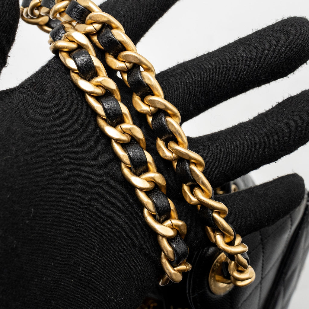 chanel-small-25-bag-caviar-black-ghwmicrochip