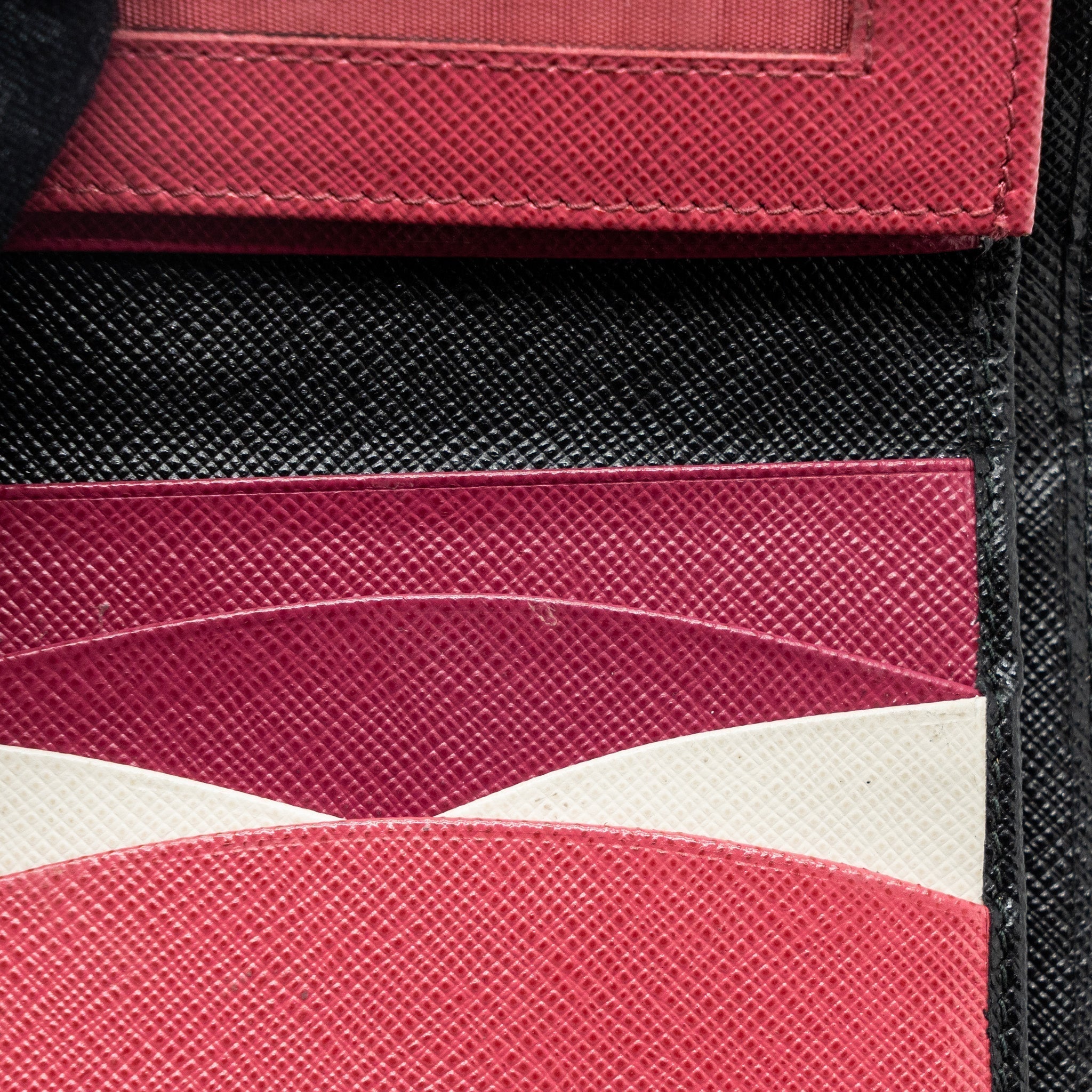 prada-small-saffiano-leather-wallet-black-ghw