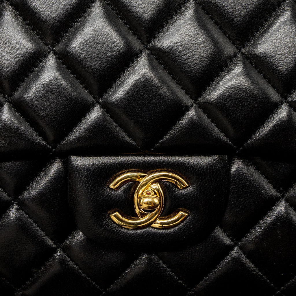 chanel-maxi-classic-single-flap-bag-lambskin-black-ghw