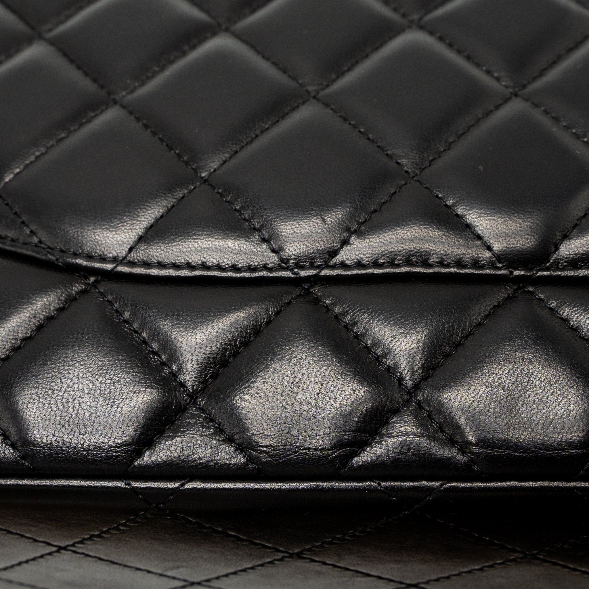 chanel-maxi-classic-single-flap-bag-lambskin-black-ghw