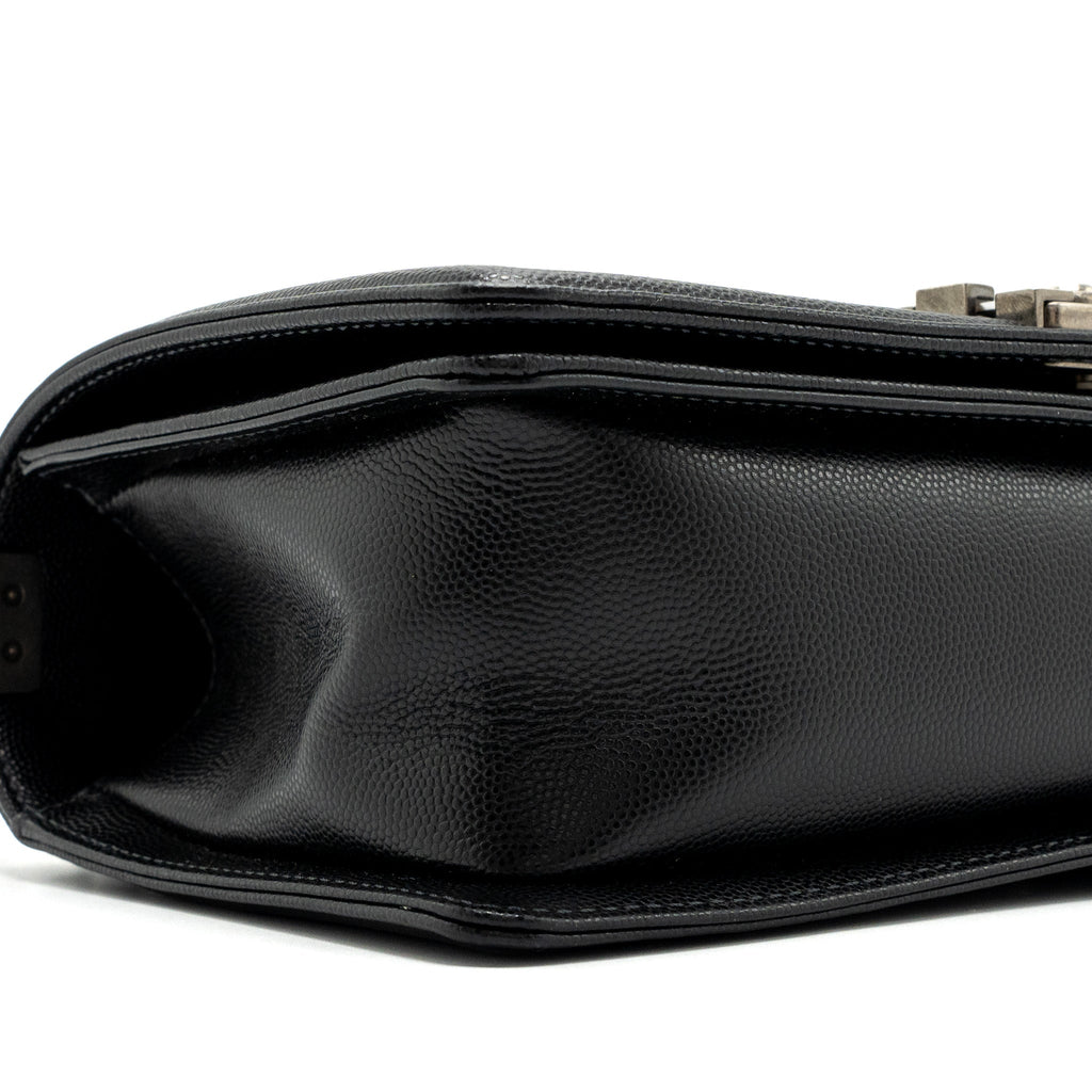chanel-medium-boy-bag-caviar-black-ruthenium-silver-hardwaremicrochip