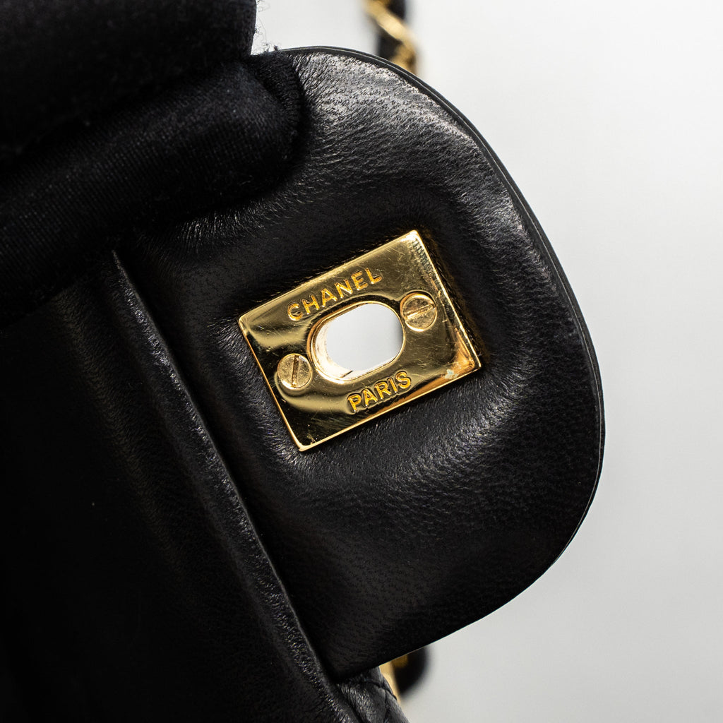 chanel-maxi-classic-single-flap-bag-lambskin-black-ghw