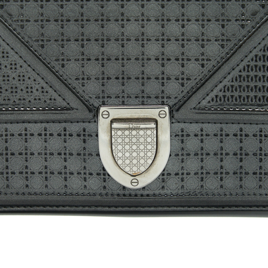 christian-dior-diorama-wallet-on-chain-metallic-metallic-black-shw