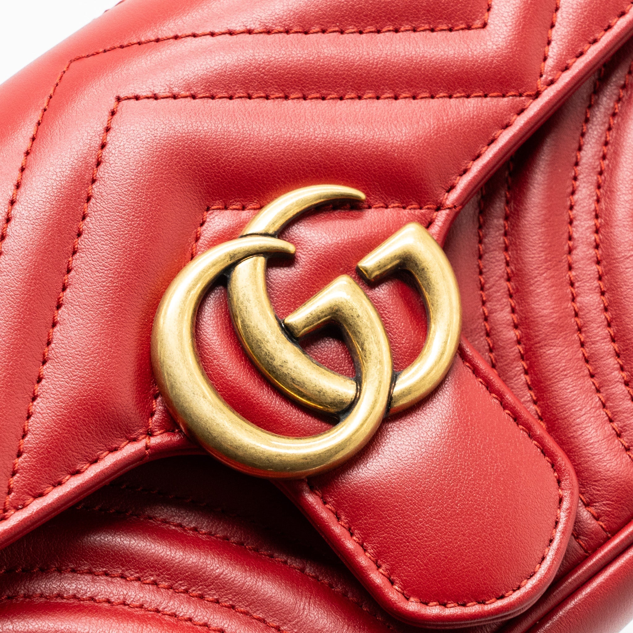 gucci-mini-gg-marmont-shoulder-bag-calfskin-red-ghw