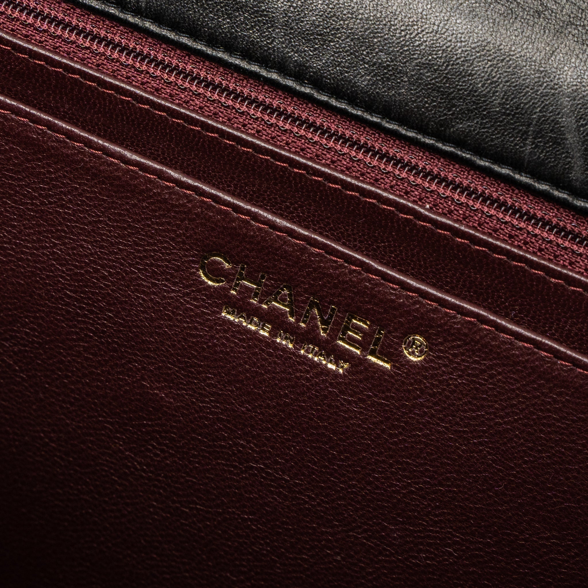 chanel-maxi-classic-single-flap-bag-lambskin-black-ghw