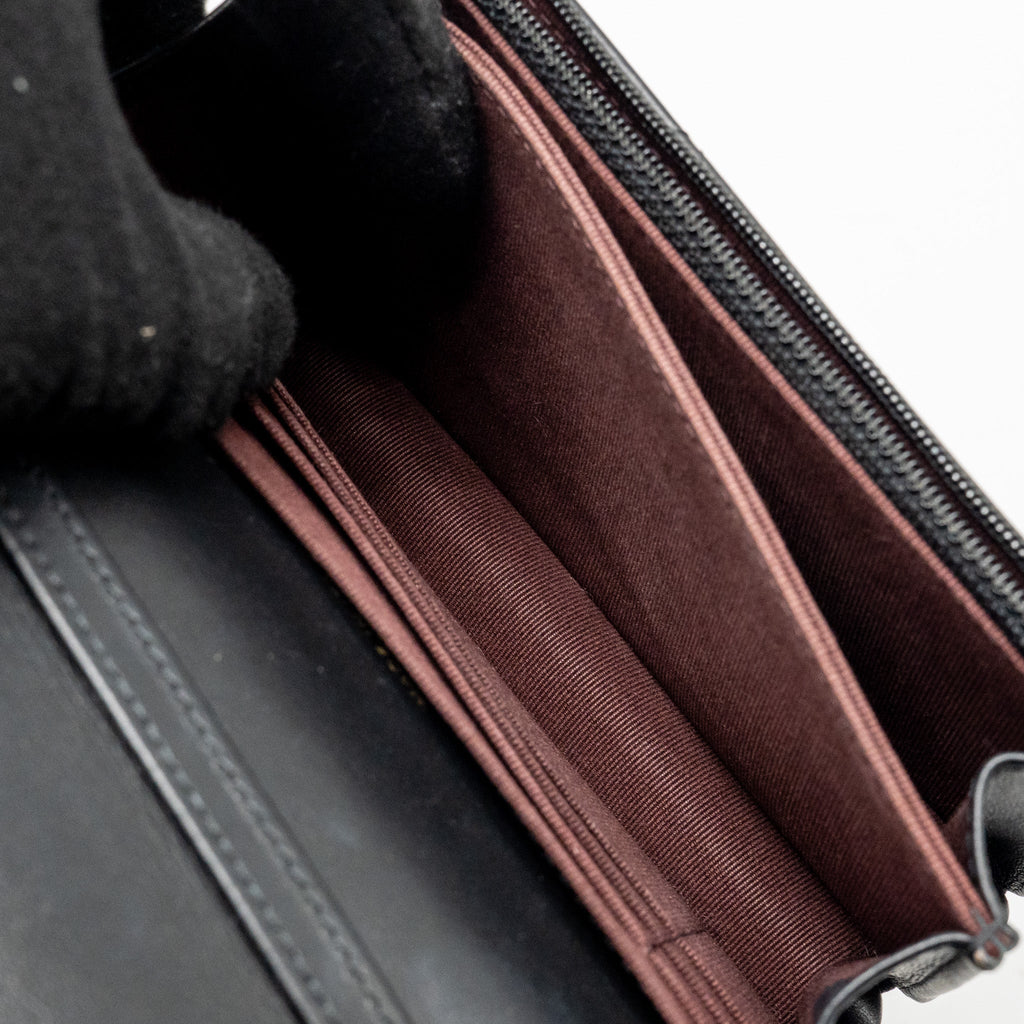 chanel-mini-2-55-reissue-wallet-on-chain-aged-calfskin-black-ghwmicrochip