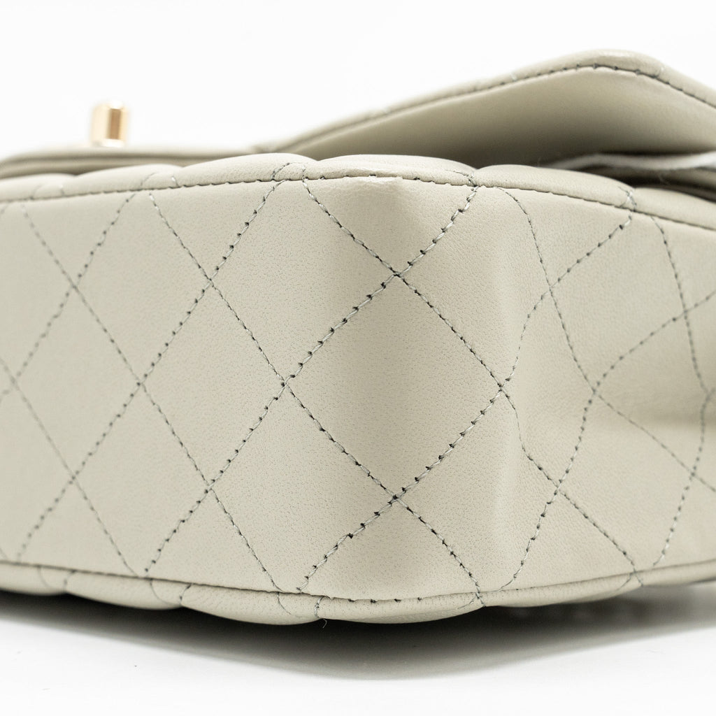 chanel-medium-classic-double-flap-bag-lambskin-light-grey-lghw-microchip-copy-1