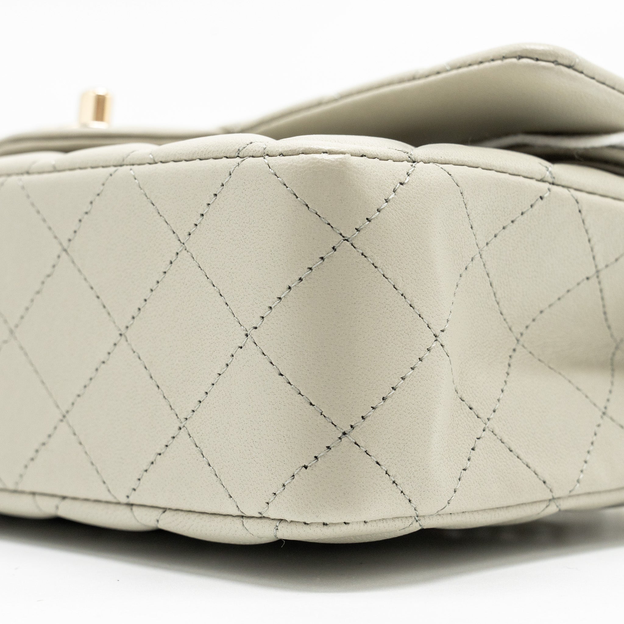 chanel-medium-classic-double-flap-bag-lambskin-light-grey-lghw-microchip-copy-1