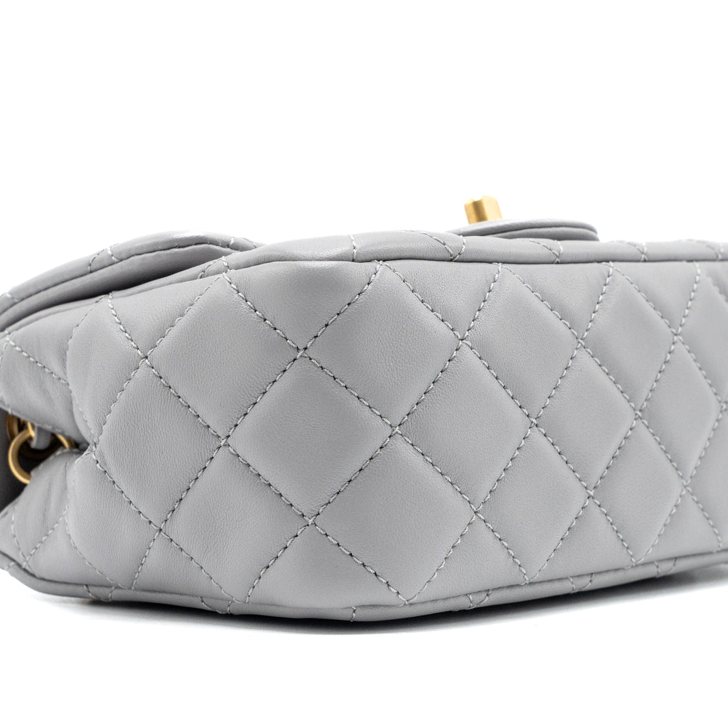 chanel-pearl-crush-mini-square-flap-bag-lambskin-light-grey-ghwmicrochip