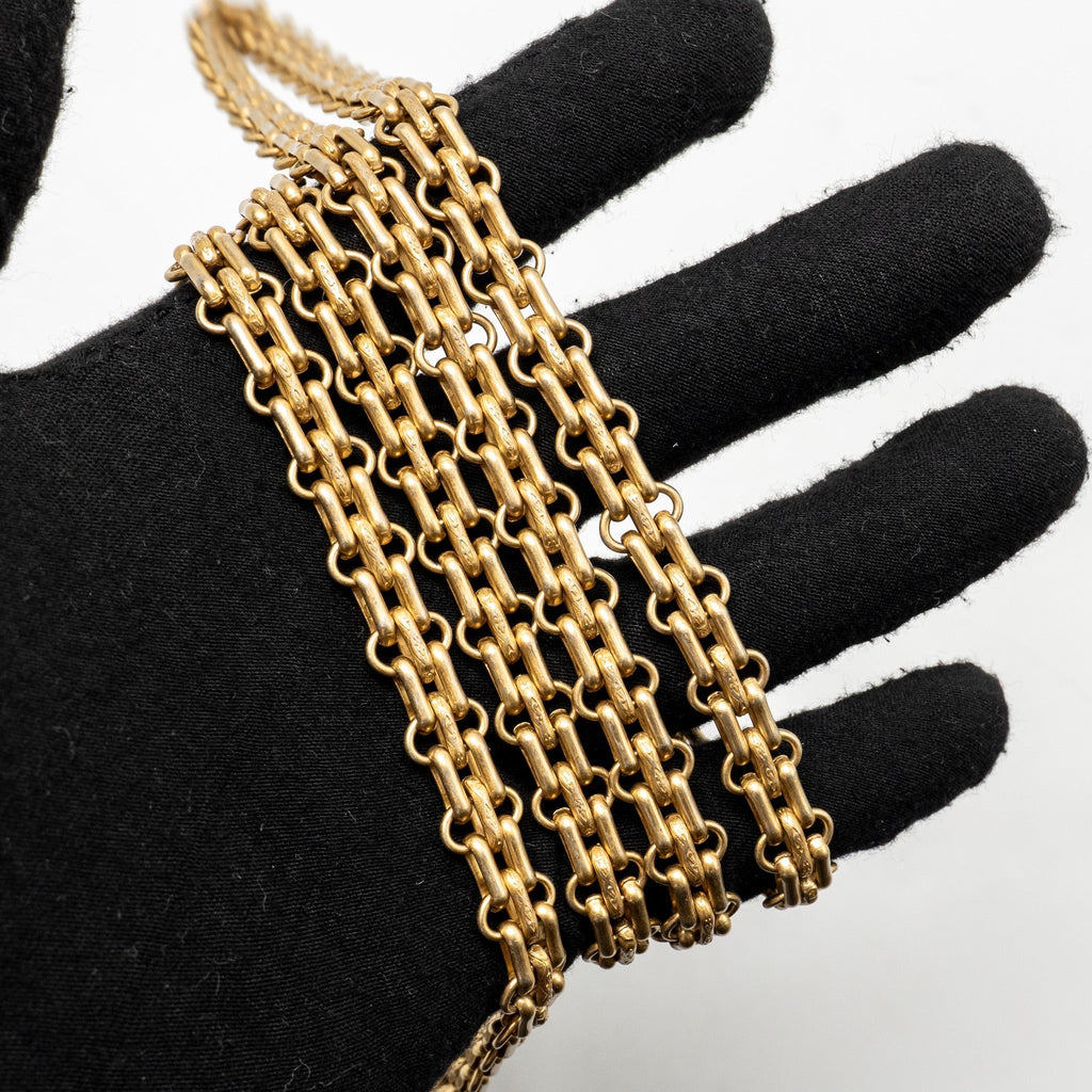 chanel-mini-2-55-reissue-wallet-on-chain-aged-calfskin-black-ghwmicrochip