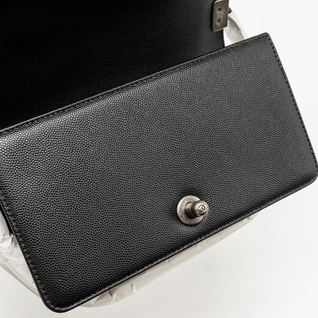 chanel-small-boy-bag-caviar-black-ruthenium-shw-microchip-copy-1