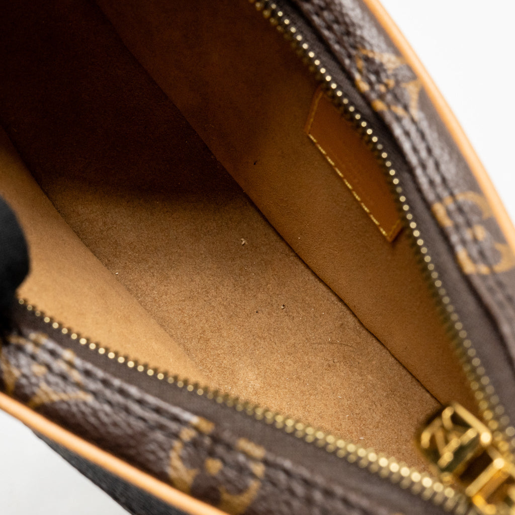 louis-vuitton-loop-pm-bag-monogram-canvas-ghw