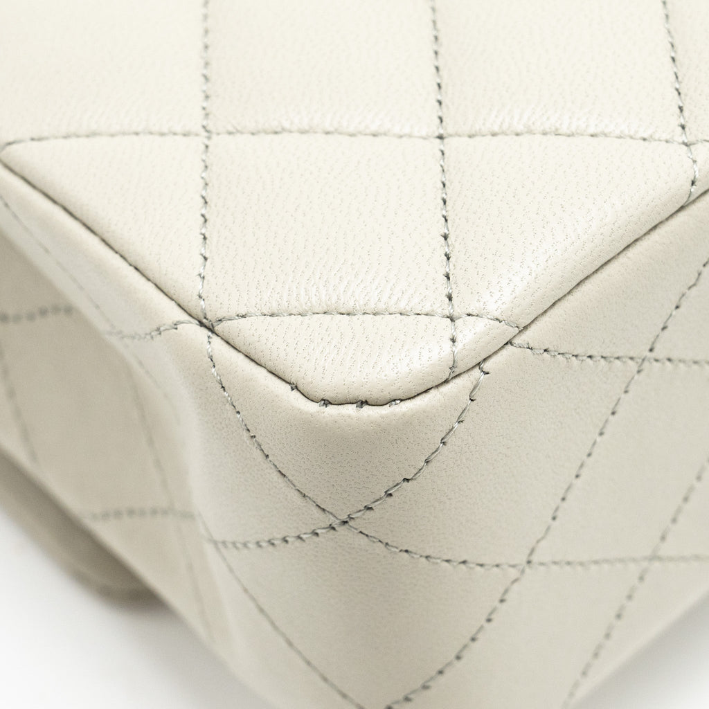 chanel-medium-classic-double-flap-bag-lambskin-light-grey-lghw-microchip-copy-1