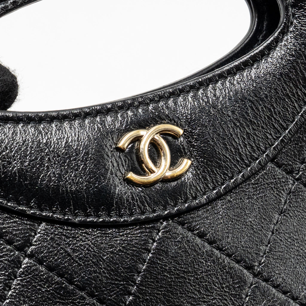chanel-24c-mini-31-clutch-with-chain-shiny-calfskin-black-lghw-microchip-2