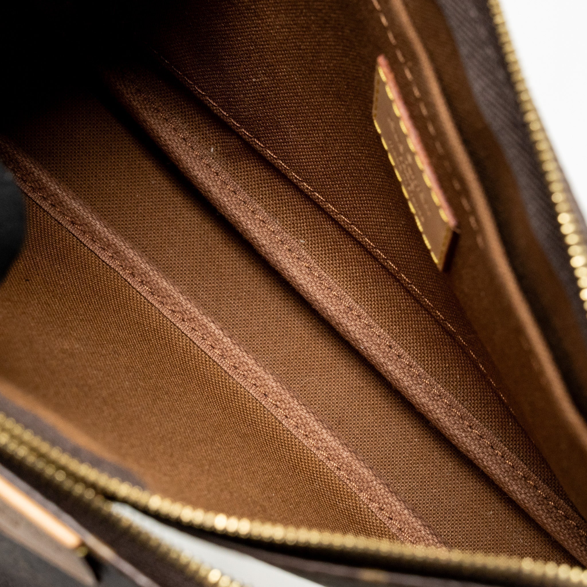 louis-vuitton-multi-pochette-accessoires-monogram-canvas-khaki-ghw