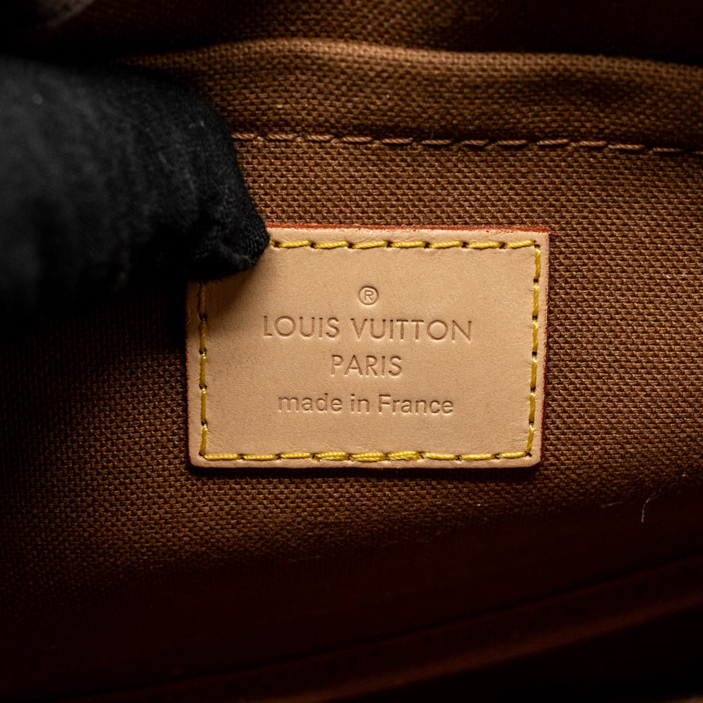 louis-vuitton-multi-pochette-accessoires-monogram-canvas-khaki-ghw