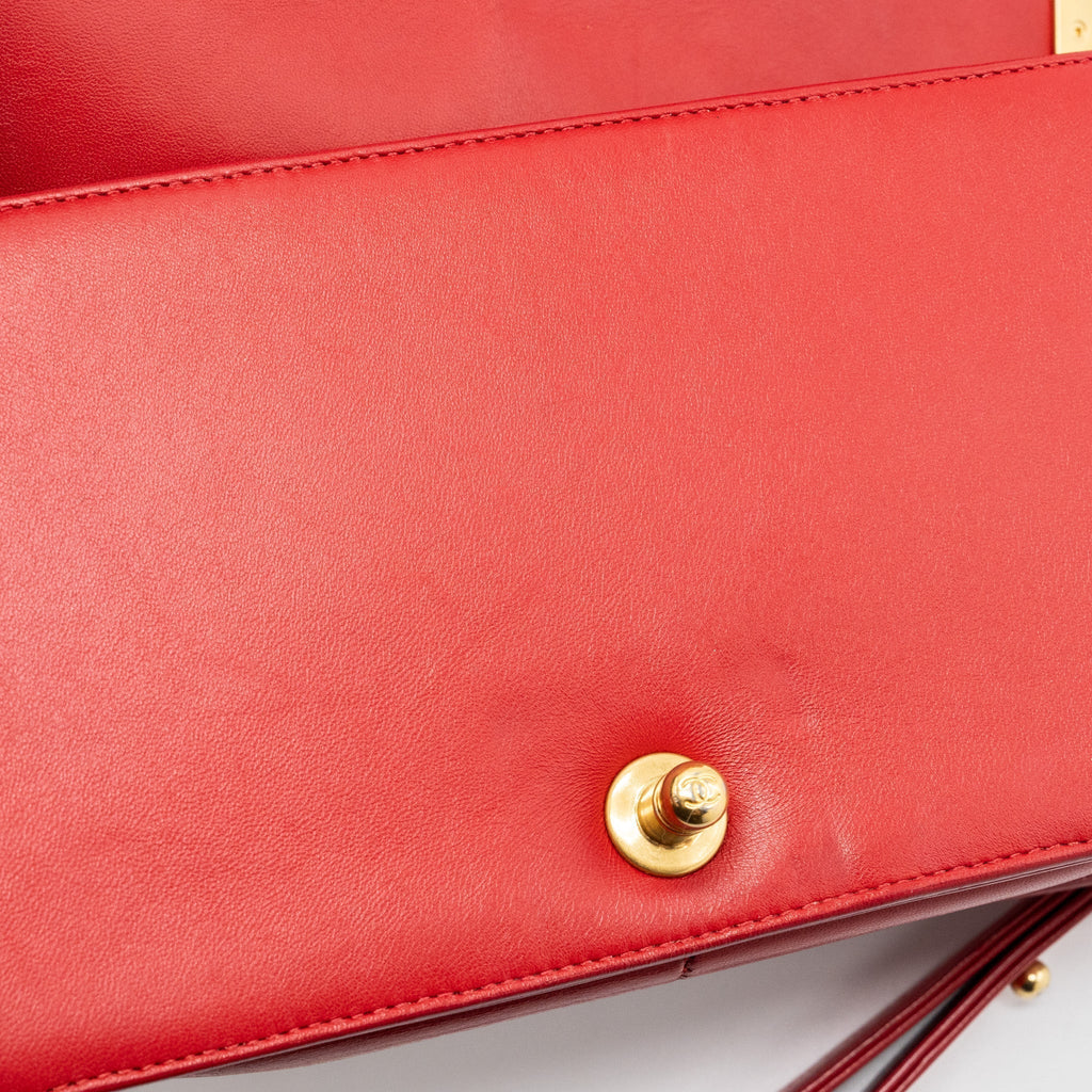 chanel-medium-boy-bag-red-brushed-ghw