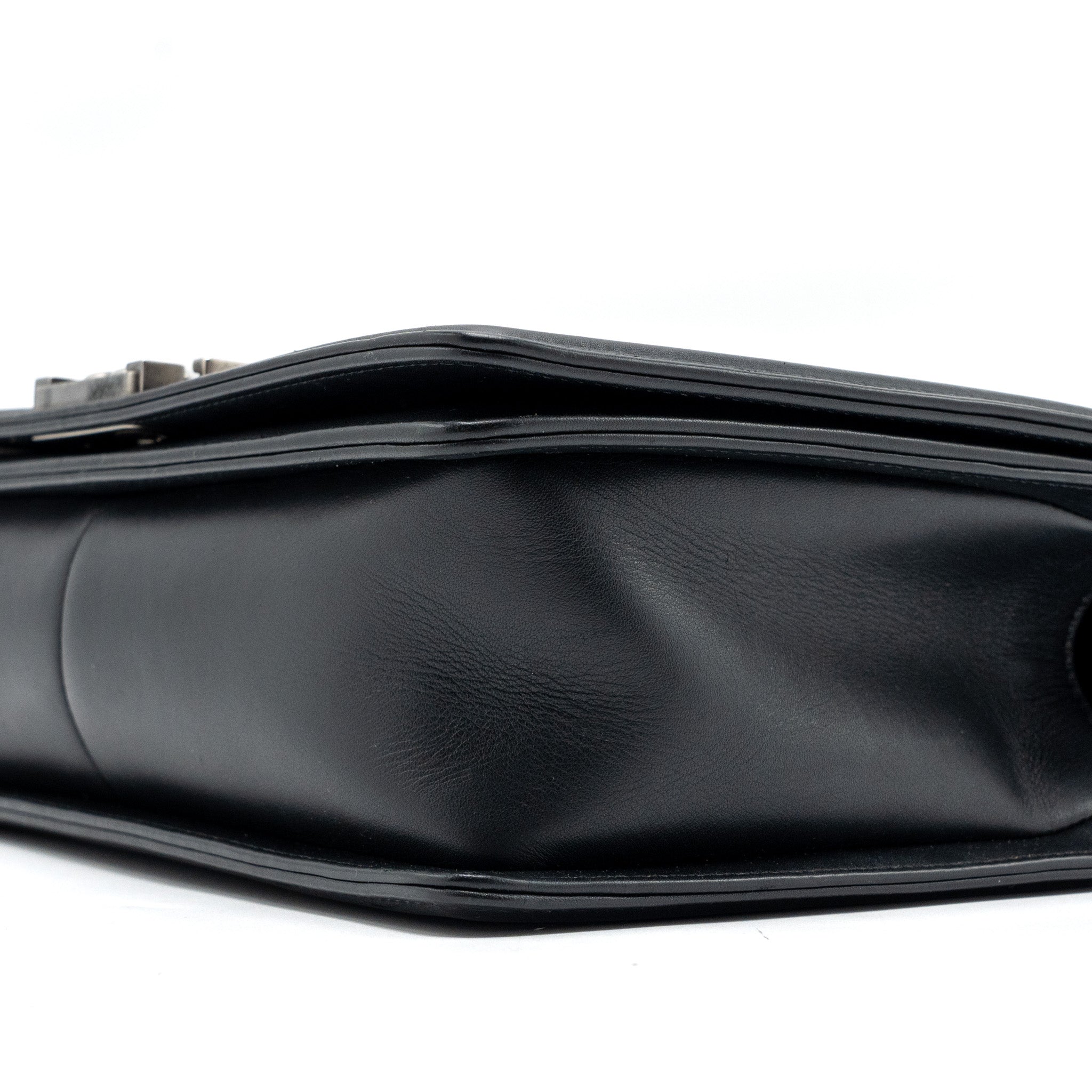 chanel-new-medium-boy-bag-smooth-calfskin-black-ruthenium-hardware