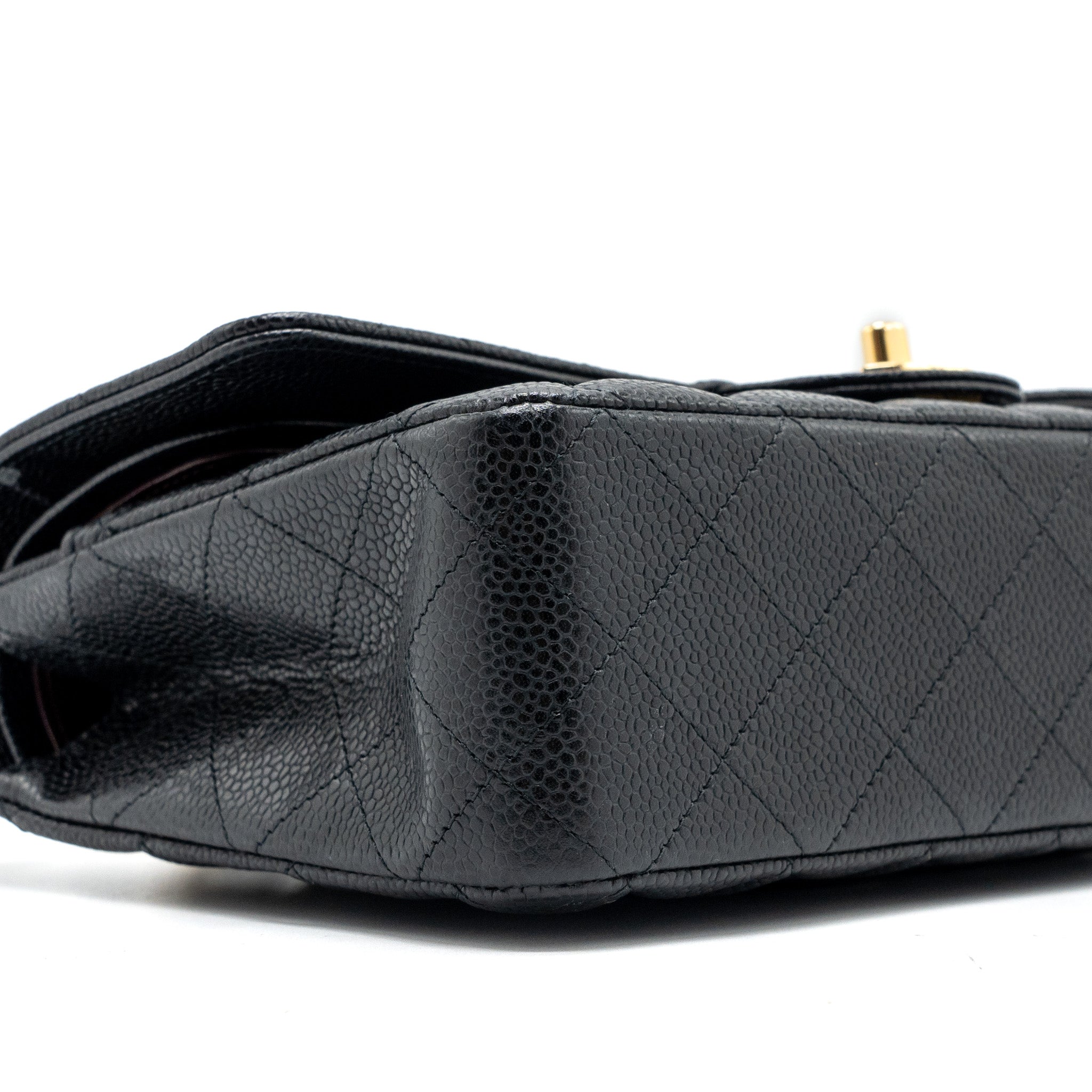 chanel-medium-classic-double-flap-bag-caviar-black-ghw-microchip-copy-1