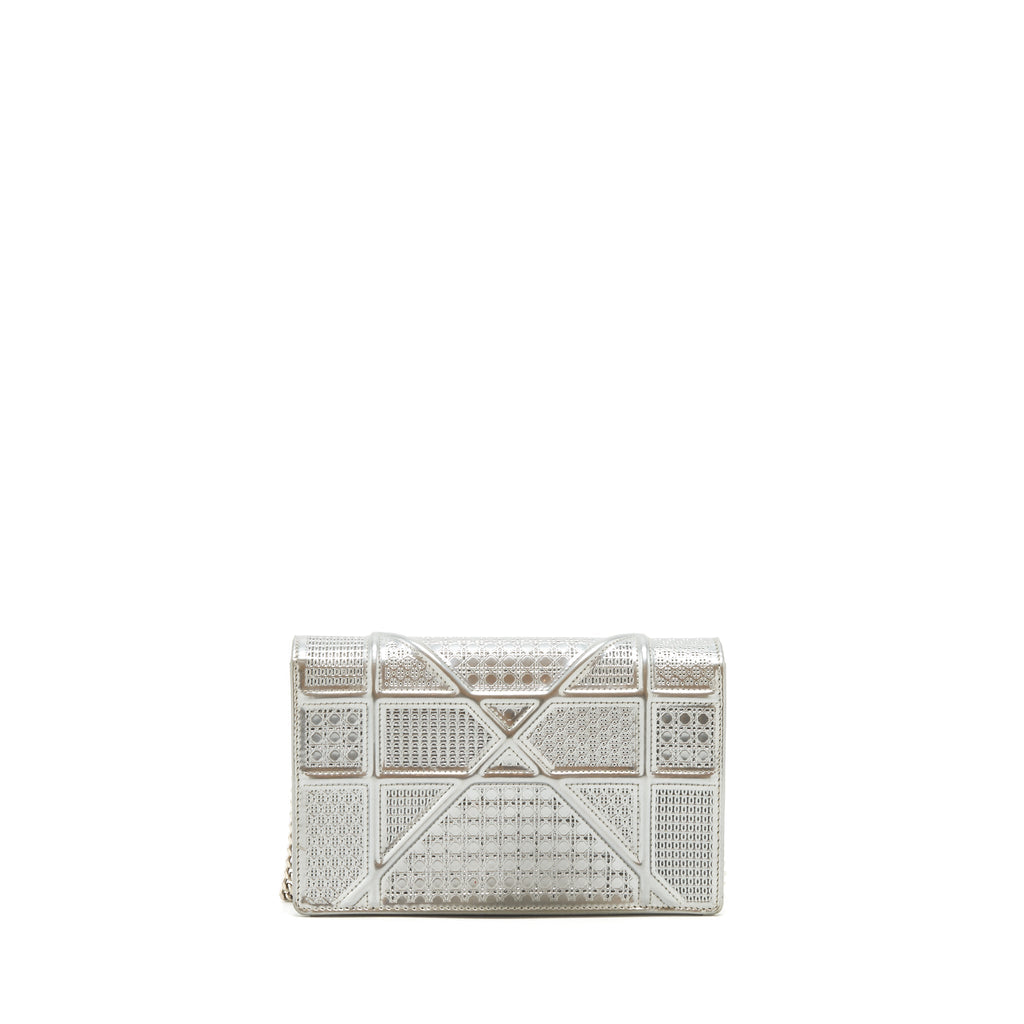 dior-diorama-wallet-on-chain-metallic-silver-shw