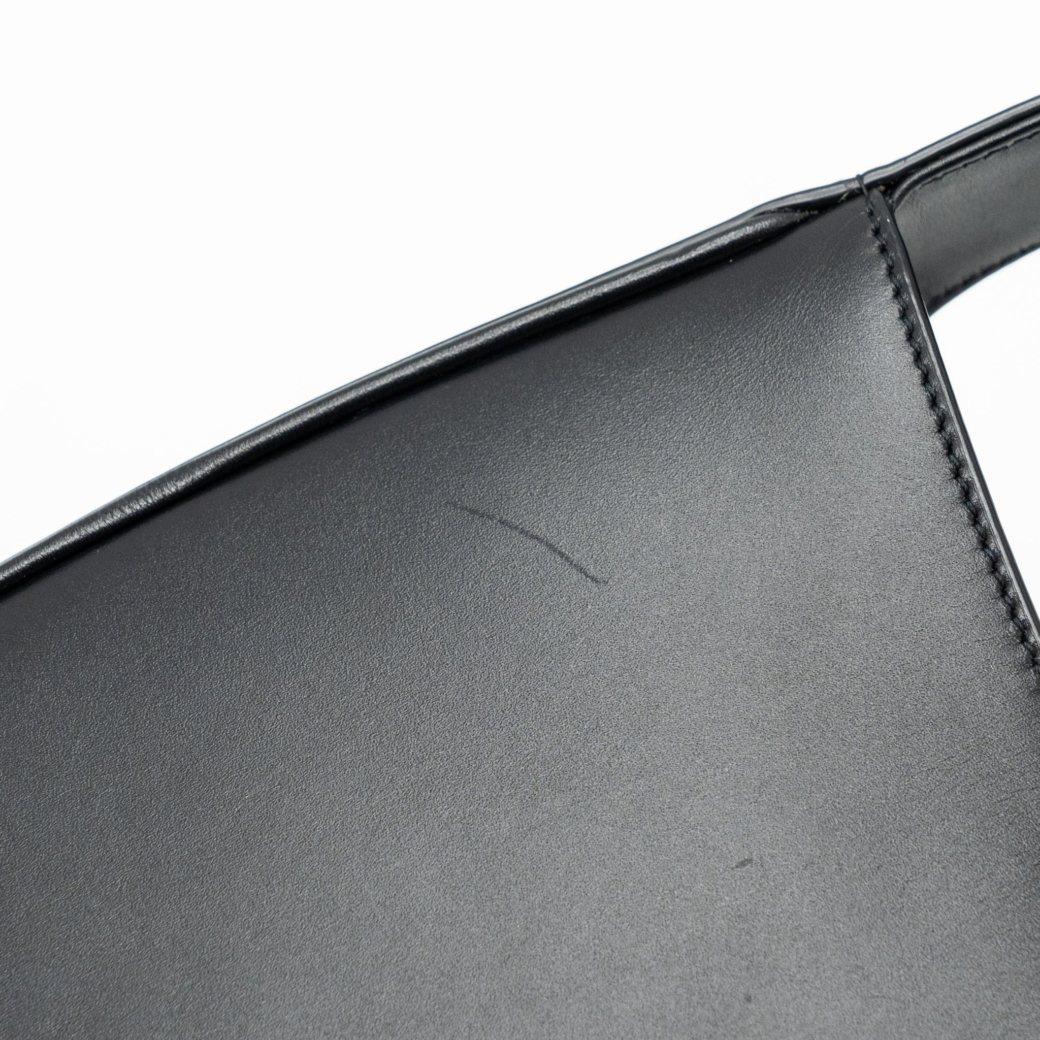 saint-laurent-ysl-le-5-a-7-hobo-bag-smooth-calfskin-black-ghw