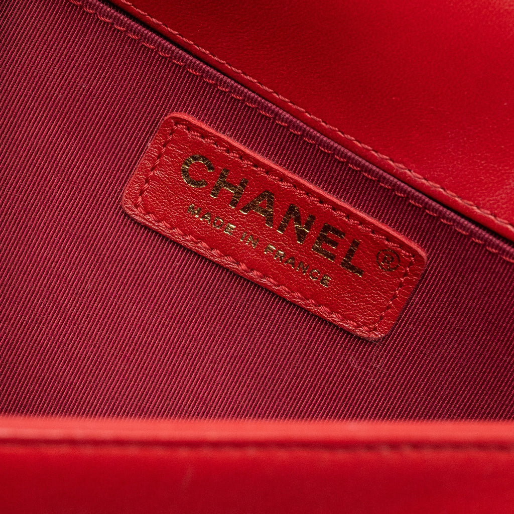 chanel-medium-boy-bag-red-brushed-ghw