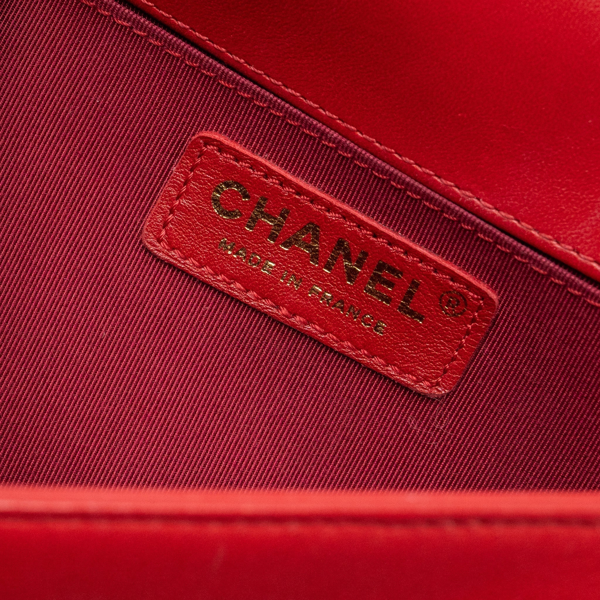 chanel-medium-boy-bag-red-brushed-ghw