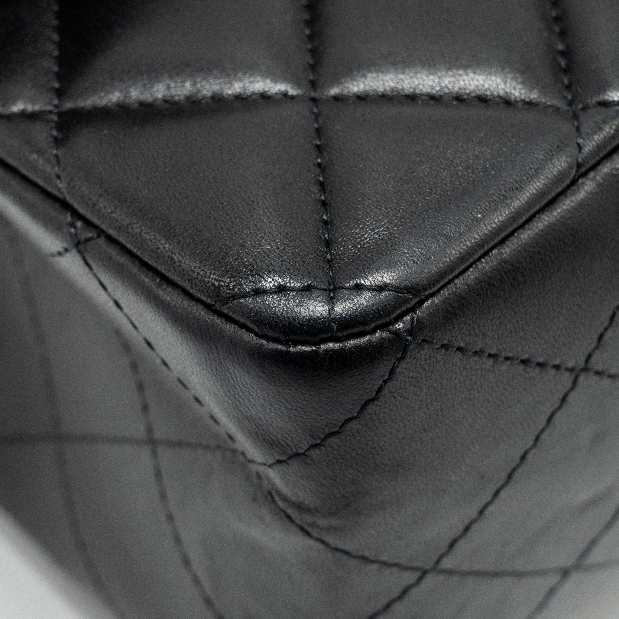 chanel-classic-single-flap-bag-lambskin-black-shw