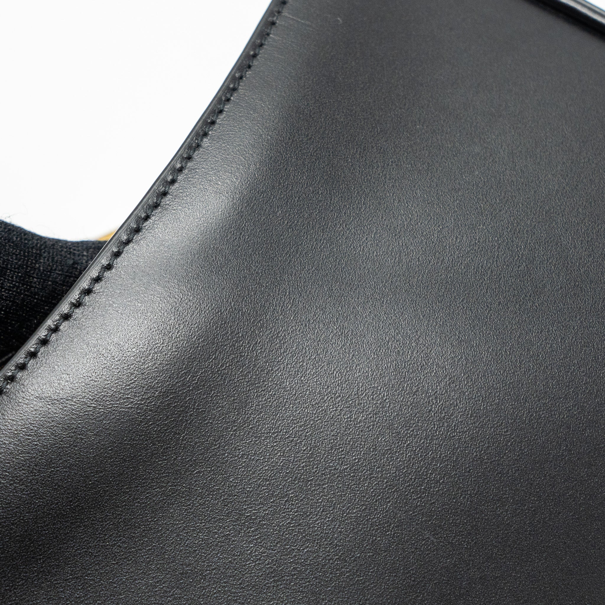 saint-laurent-ysl-le-5-a-7-hobo-bag-smooth-calfskin-black-ghw