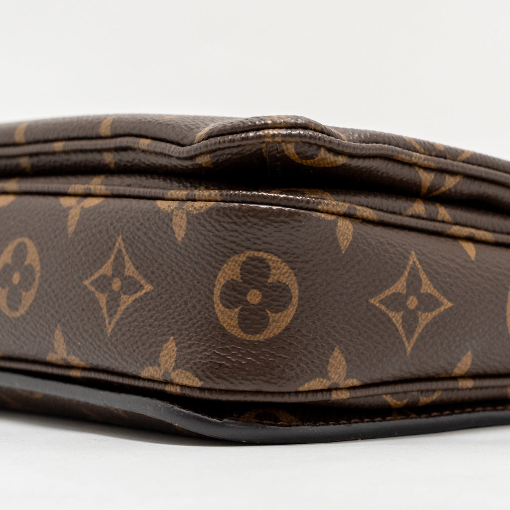 louis-vuitton-pochette-metis-monogram-canvas-ghw-copy